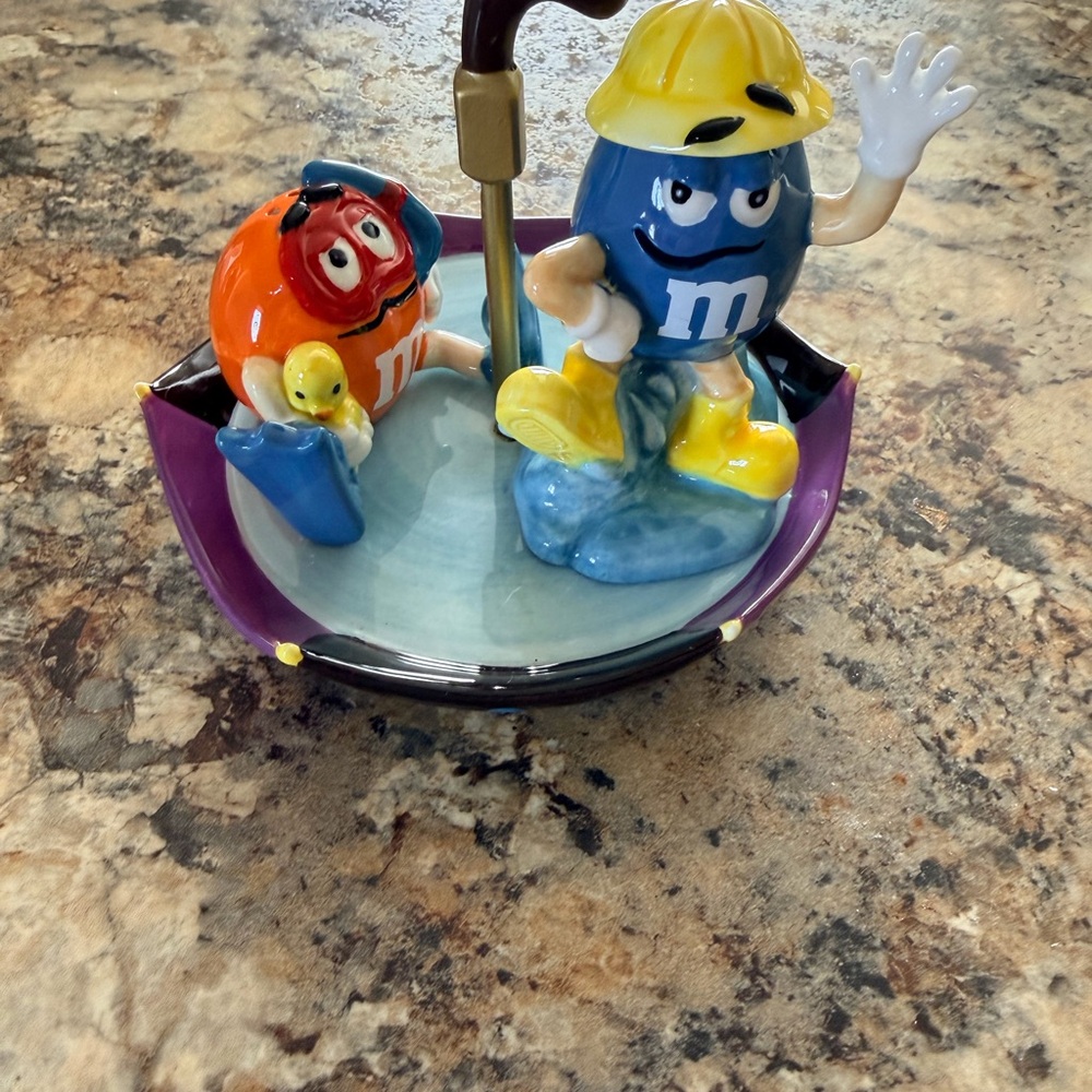 M&M'S Blue and Orange Ceramic  “Spring” Salt and Pepper Collection set 1st set